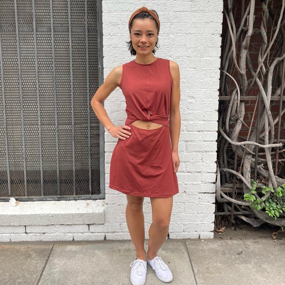 Halara Orange cutout workout dress / fits like a size small - Picture 3 of 7